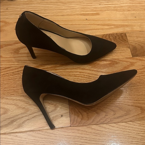 Catherine Malandrino Elegant Black Heels - Picture 1 of 6